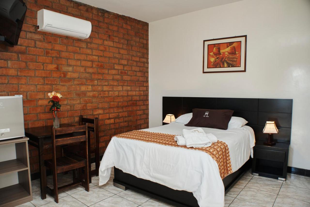 Bris Hotel Gobernadora Екстериор снимка