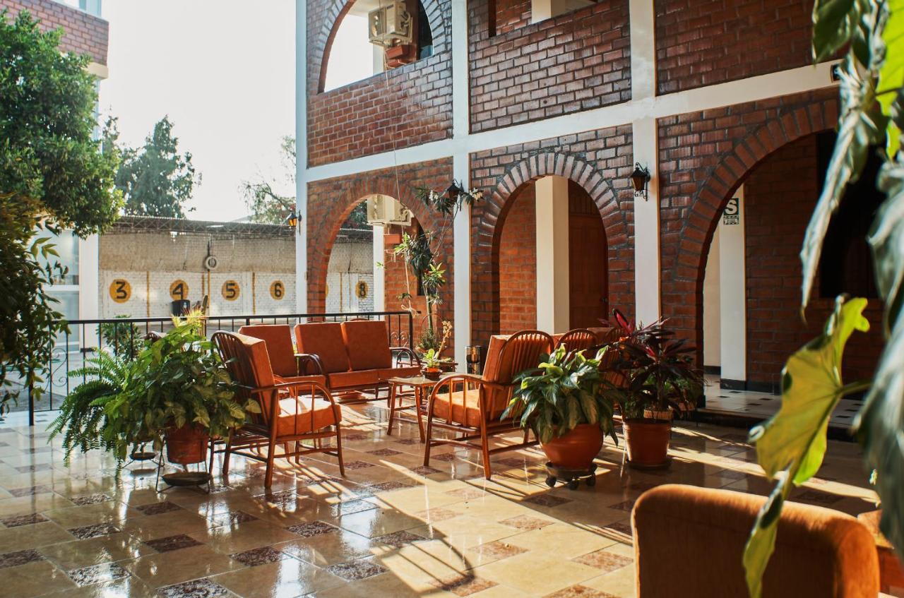 Bris Hotel Gobernadora Екстериор снимка